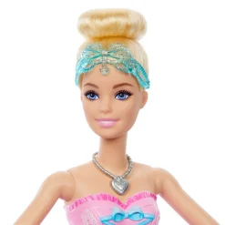 Barbie i Nøtteknekkeren – Clara-dukke med ballerinanskjørt