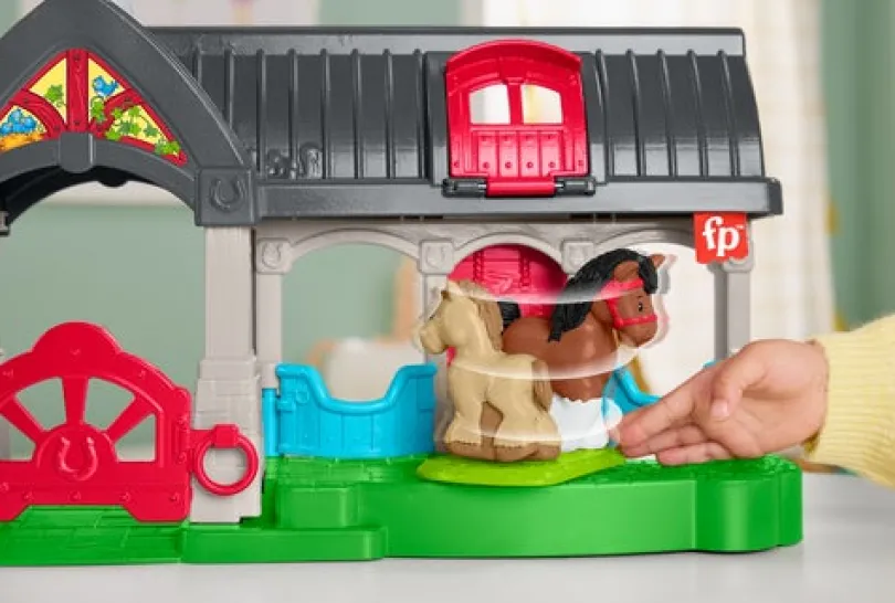 Fisher Price Little People Stable Playset