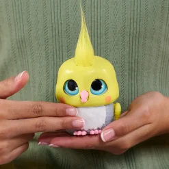 FurReal Handfuls - Cockatoo