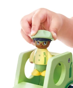 Hape The Rumbling Tractor With Sound