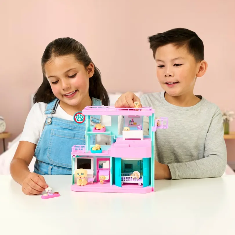 Little Live Pets, Mama Surprise Families Baby Care Clinic