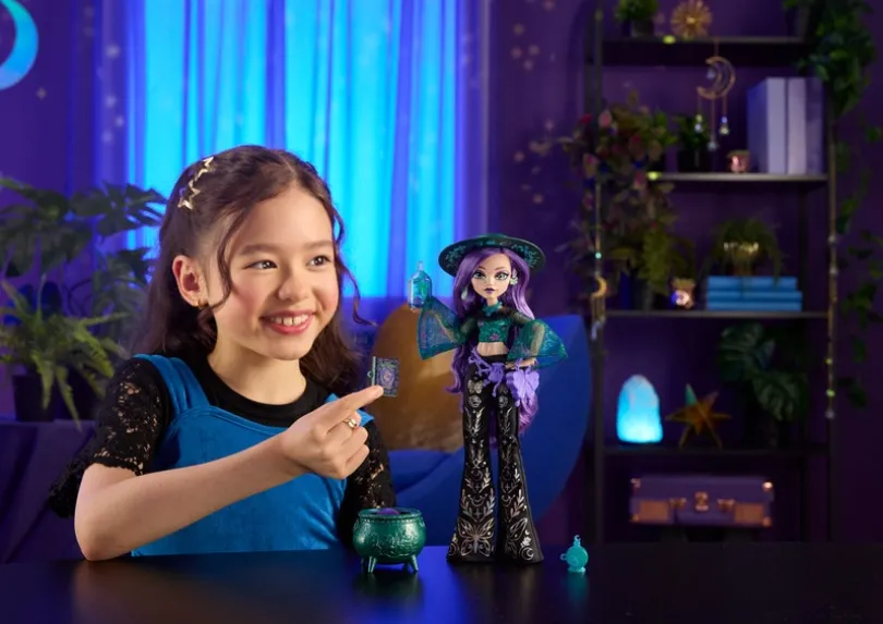 Monster High Willow Thorne Naturheks-dukke med tilbehør