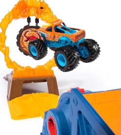 Monster Jam 1:64 Long Jump Playset med El Toro Loco